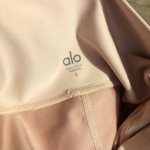 ALO YOGA Light pink yoga pants